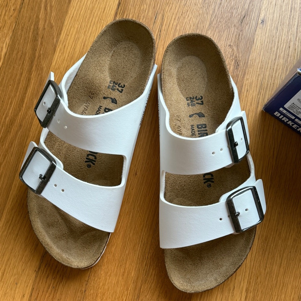 NEW Birkenstock Womens Arizona White Sandals - Picture 3 of 6